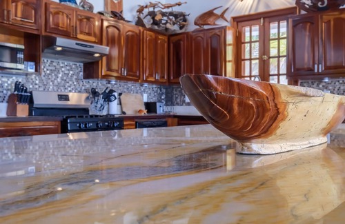 San Pedro House | Stunning Caribbean Views. Beach, Pool, Kayaks, Caretaker.