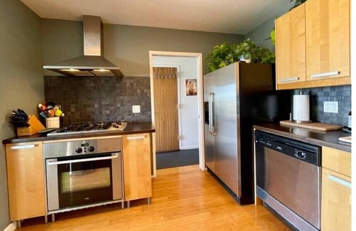 Eureka Valley Condo | Stunning Castro Condo with Breathtaking Views