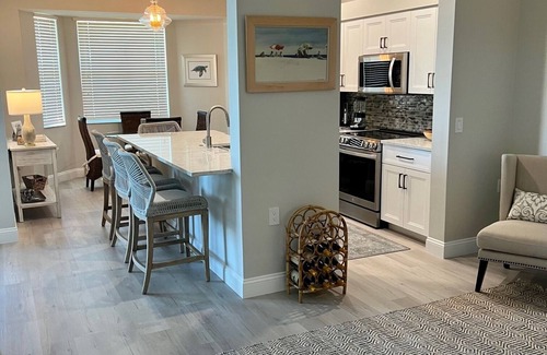 Naples Condo | Stunning Cedar Hammock Condo - Gated -Golf/Resort Amenities 2 Month Minimum
