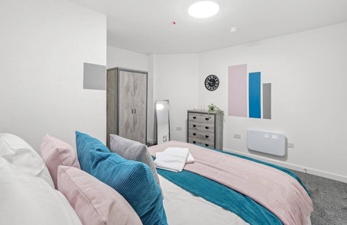 Gabalfa Apartment | Stunning Central Cardiff Gem