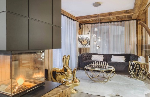 Le Praz Ski Chalet | Stunning 'Chalet Alpinesse' - Five Minutes From The Slopes Of Courchevel!