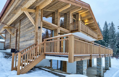 Chamonix-Mont-Blanc Ski Chalet | Stunning Chamonix Chalet with indoor pool
