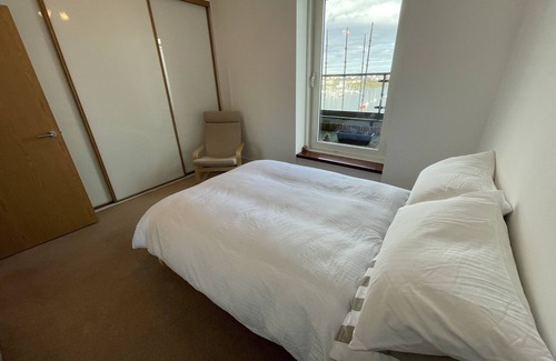 Grangetown Apartment | Stunning City/Bayview, walk to city centre (10 min drive)