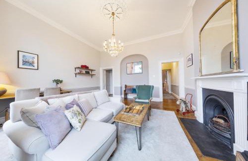 Bristol Floating Harbour Apartment | Stunning City Centre Living with Parking