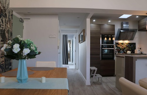 Cotham Apartment | Stunning Clifton Flat in Amazing Central Location