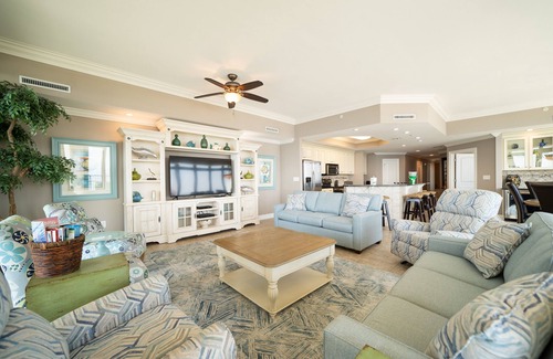 Orange Beach Condo | Stunning coastal decor~Corner unit~Enjoy beachfront views from every room!