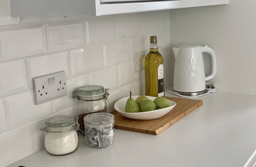 Ventnor House | Stunning Coastal Home with Generous Ferry Discount