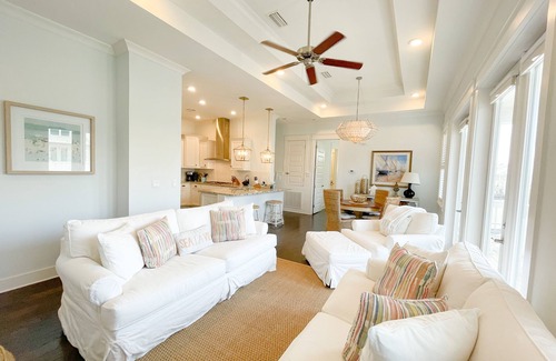 Panama City Beach Condo | Stunning Condo in the heart of 30a! Beautiful decor, Resort pool, four bikes!