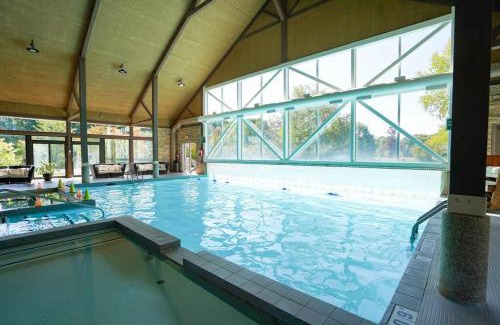 Oro-Medonte Apartment | Stunning Condo with Access to Pool