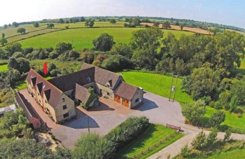 Wotton-under-Edge House | Stunning Cottage on the Edge of the Cotswolds