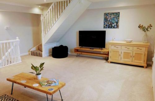Wotton-under-Edge House | Stunning Cottage on the Edge of the Cotswolds