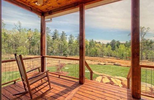 Wiley House | Stunning Cottage Rental Ideal for a Family to Go Glamping in Georgia