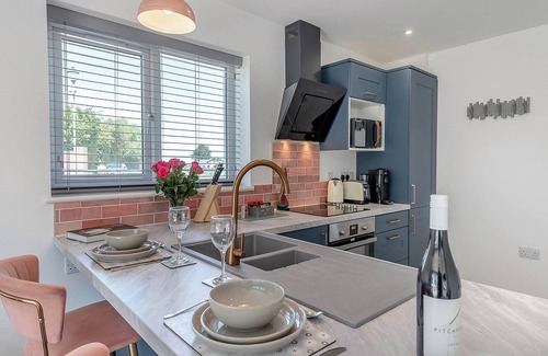 Burgh le Marsh Cottage | Stunning cottage with one king-size double.