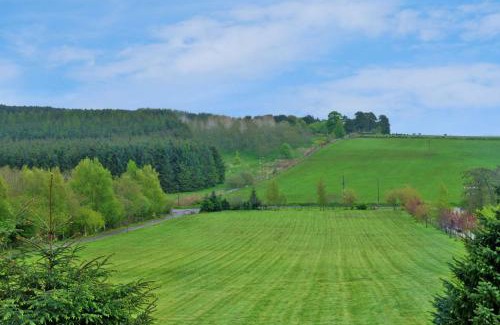 Inverurie Apartment | Stunning Country House - Cinema, Games Room & Hot Tub
