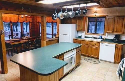 Lake Tomahawk Cabin | Stunning, Cozy Lake House with 680 feet of shoreline