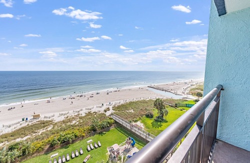 Myrtle Beach Condo | Stunning Direct Oceanfront Views and Pools|1 BR!