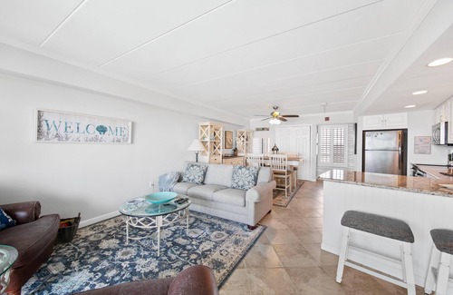 North Ocean City Condo | Stunning Direct Ocean Front Condo Double balcony overlooking Beach & Pool