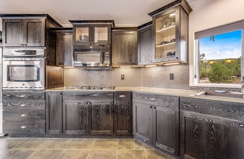 Cedar City House | Stunning dog-friendly home on 40 acres with fireplace - near Zion National Park