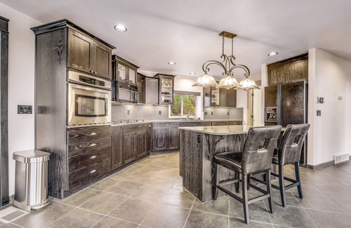 Cedar City House | Stunning dog-friendly home on 40 acres with fireplace - near Zion National Park