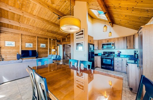 Sea Ranch House | Stunning dog-friendly home with ocean views, private hot tub & pool access