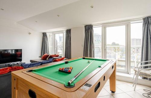 Cathedrals Apartment | Stunning Duplex Penthouse with Shard Views