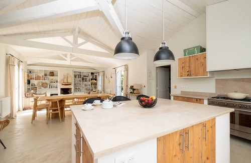 Les Portes-en-Re House | Stunning family villa with private pool and tennis court
