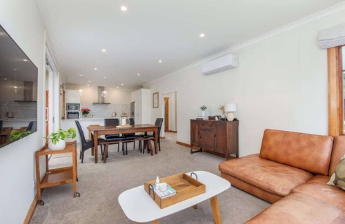Dunedin House | Stunning Family Home in Andersons Bay