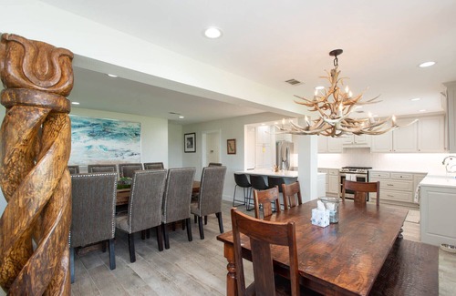 Cedar Creek Reservoir House | Stunning Five Bedroom Escape - Great Water!