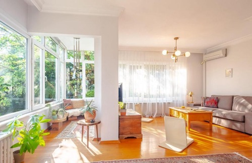 Emirgan Mahallesi Apartment | Stunning Flat Close to the Bosphorus in Sariyer