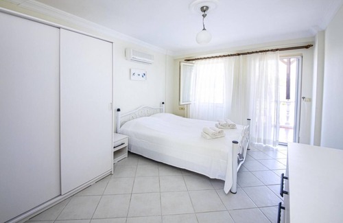 Bogazici Apartment | Stunning Flat near Beach with Shared Pool n Bodrum