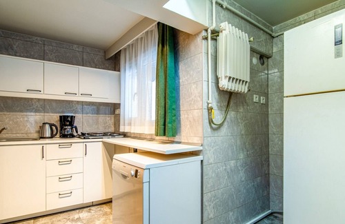 Nisantasi Apartment | Stunning Flat with Excellent Location in Tesvikiye