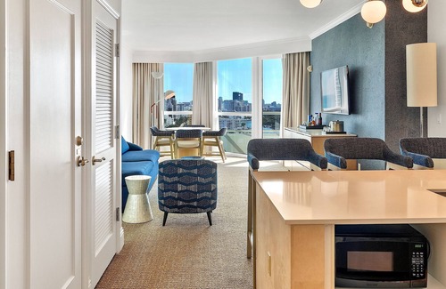 Mid Beach House | Stunning Fontainebleau Ocean Bay