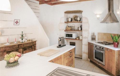 Saint-Antoine-de-Breuilh House | Stunning Home In St Antoine De Breuilh