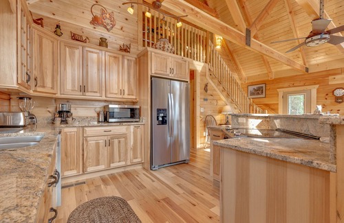Gatlinburg - Pigeon Forge Cabin | Stunning Gatlinburg Mountain Views with a Hot Tub, Billiards + Seasonal Pool Acc