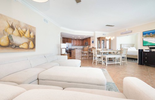 Pensacola Beach Condo | Stunning Gulf Front Views at Portofino 1-1401