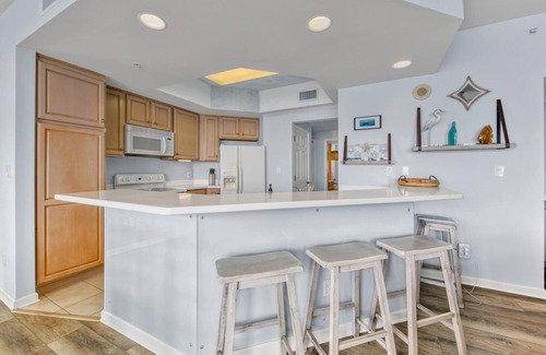 Destin Condo | Stunning, Gulf-front, Exclusive Resort, 3 bdr/3 ba, Chef-ready