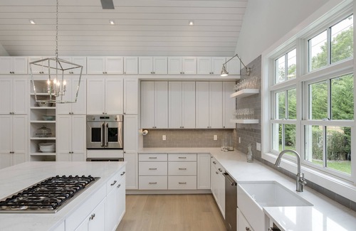 Village of East Hampton House | Stunning Hampton Holiday Family Fantasy for your Team