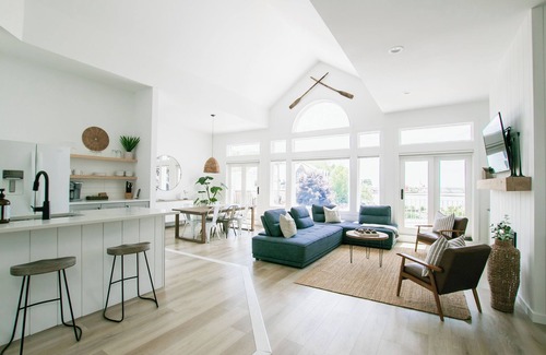 Port Stanley Apartment | Stunning Harbour Front Suite | Exceptional Views & Prime Location