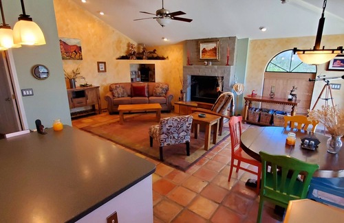 Rio Rico House | Stunning High Desert View in Secluded Mountain Setting