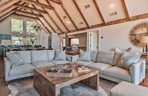 Highlands House | Stunning Highlands Escape w/Fireplace & Game Room