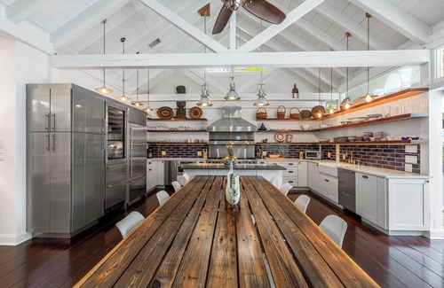 Old Town House | Stunning Historic Estate – 20% Off Summer Bookings, Heated Pool & Bikes Included