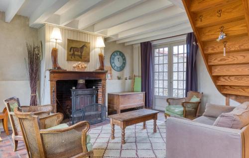 Les Baux-de-Breteuil House | Stunning Home In Les Baux De Breteuil