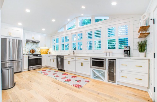 Isle of Palms House | Stunning home, close to beach with large deck, pool & outdoor shower