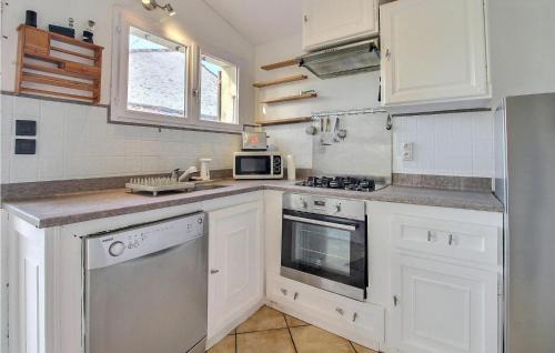 Saint-Denis-du-Pin House | Stunning Home In Essouvert With Wi-Fi