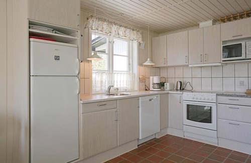 Sømarken House | Stunning home in Aakirkeby with WiFi