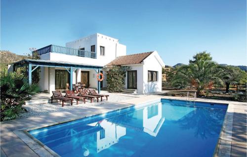 Argaka House | Stunning Home In Argaka With Wifi