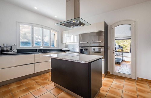 Aspremont Apartment | Stunning home in Aspremont