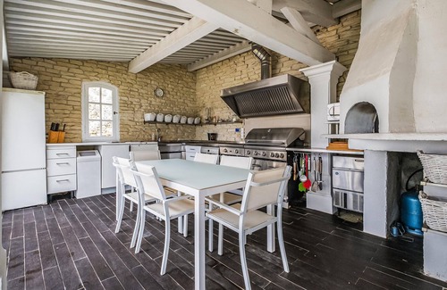 Aspremont Apartment | Stunning home in Aspremont