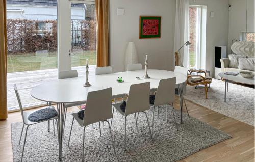 Bastad House | Stunning Home In Båstad With Wifi