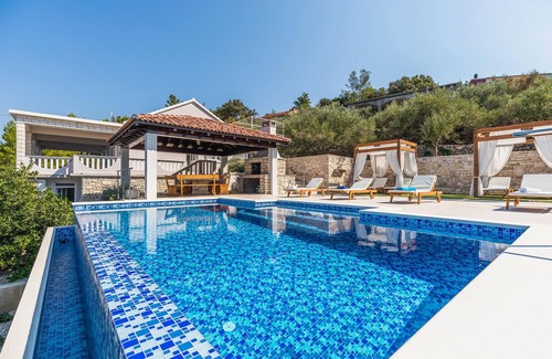 Prigradica House | Stunning home in Blato with WiFi